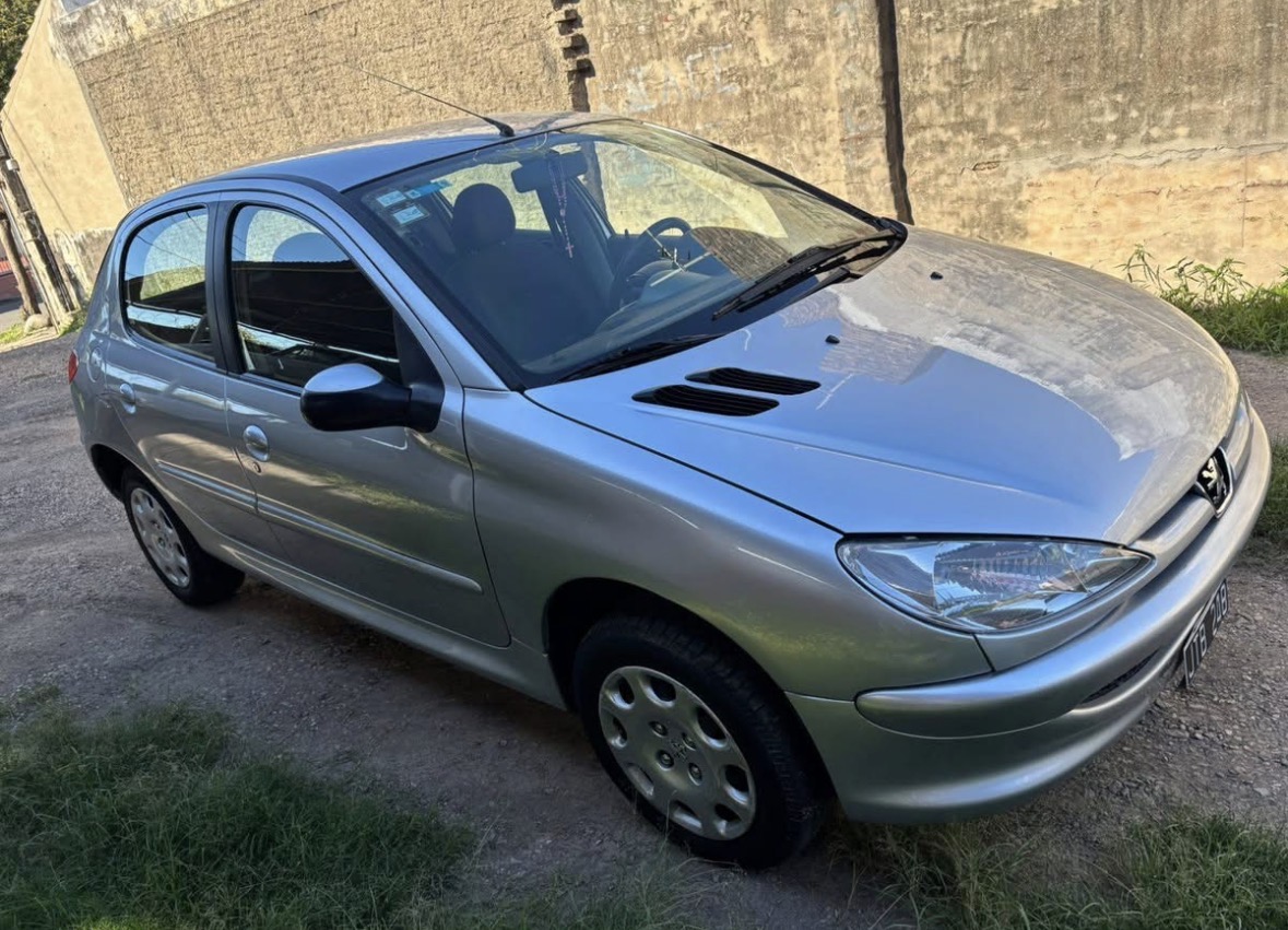 Peugeot 206 5ta generación - Foto 1