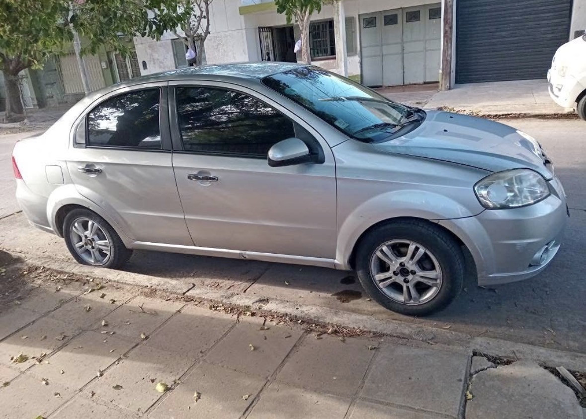 Chevrolet Aveo 1.6 Automático - Foto 1