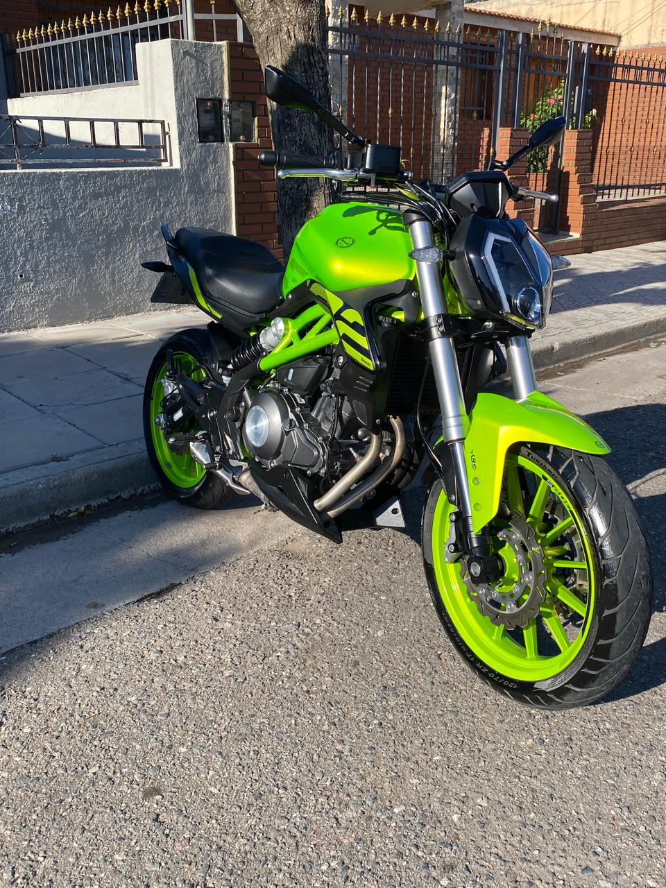Benelli 302S 2024 - Foto 1
