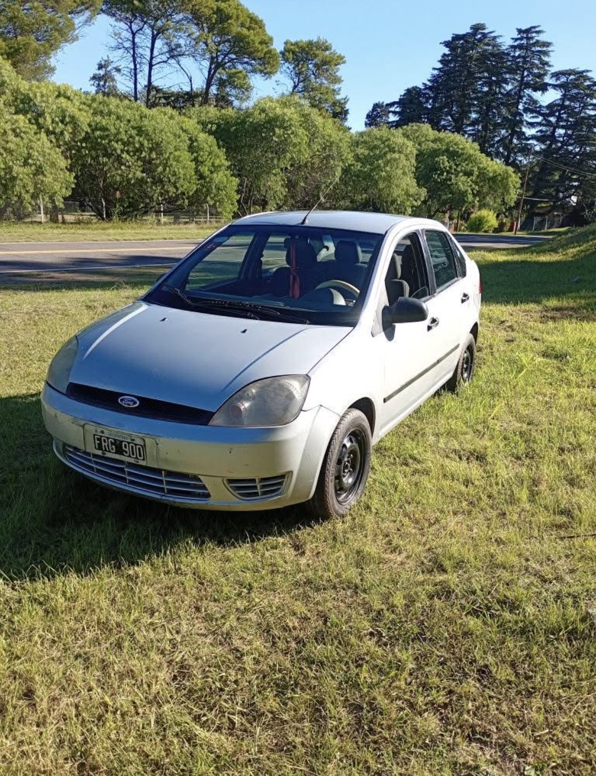 Ford Fiesta 2006 1.6 Nafta - Foto 2