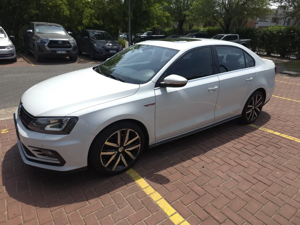 Volkswagen Vento 2.0 TSI GLI 2018 - Foto 1