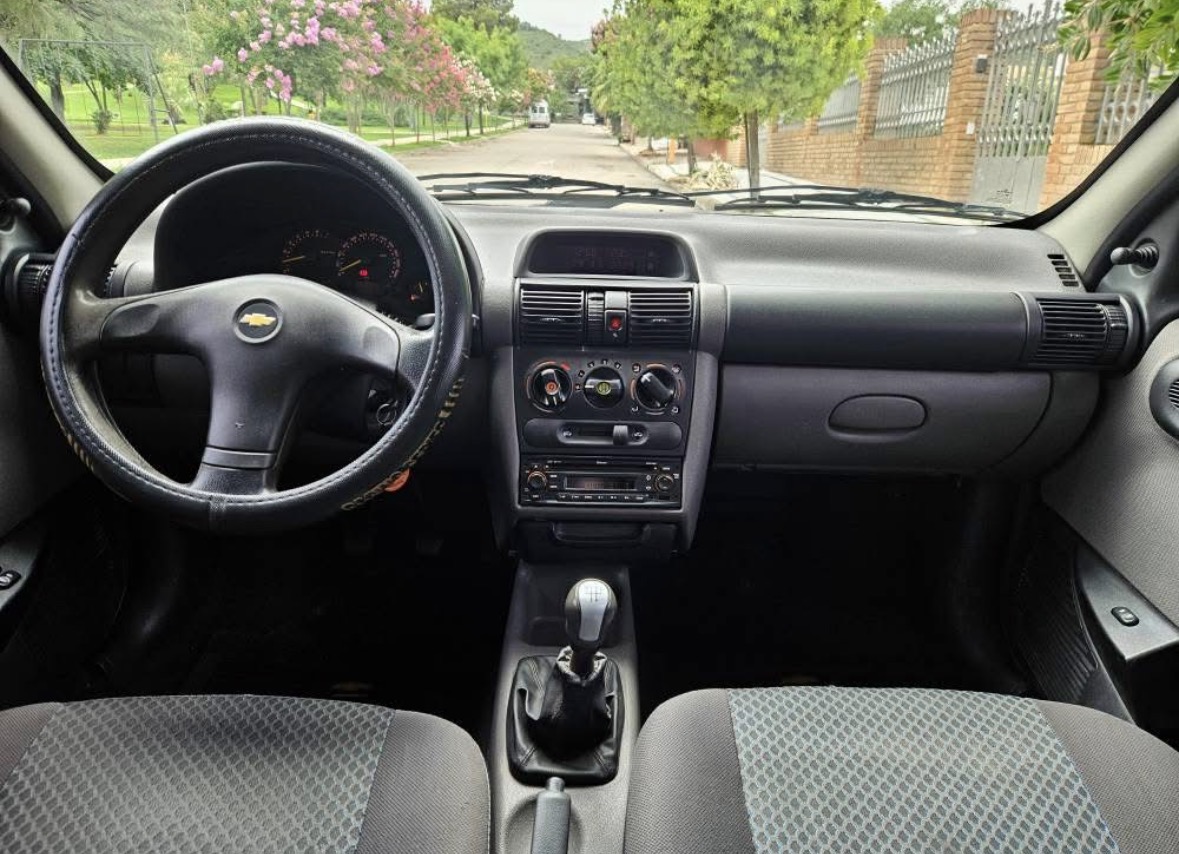 Chevrolet Classic 1.4 LT Spirit - Foto 7