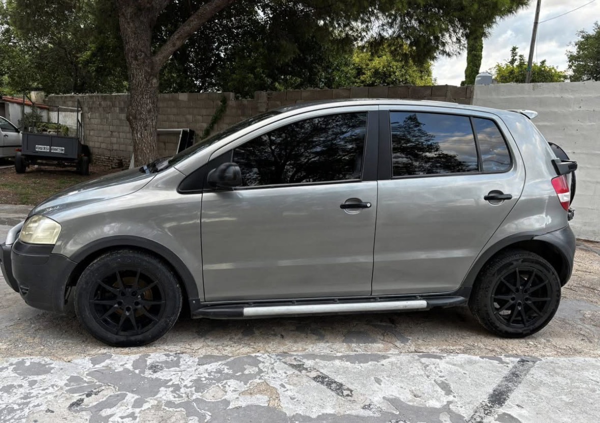Volkswagen CrossFox Nafta / GNC - Foto 5