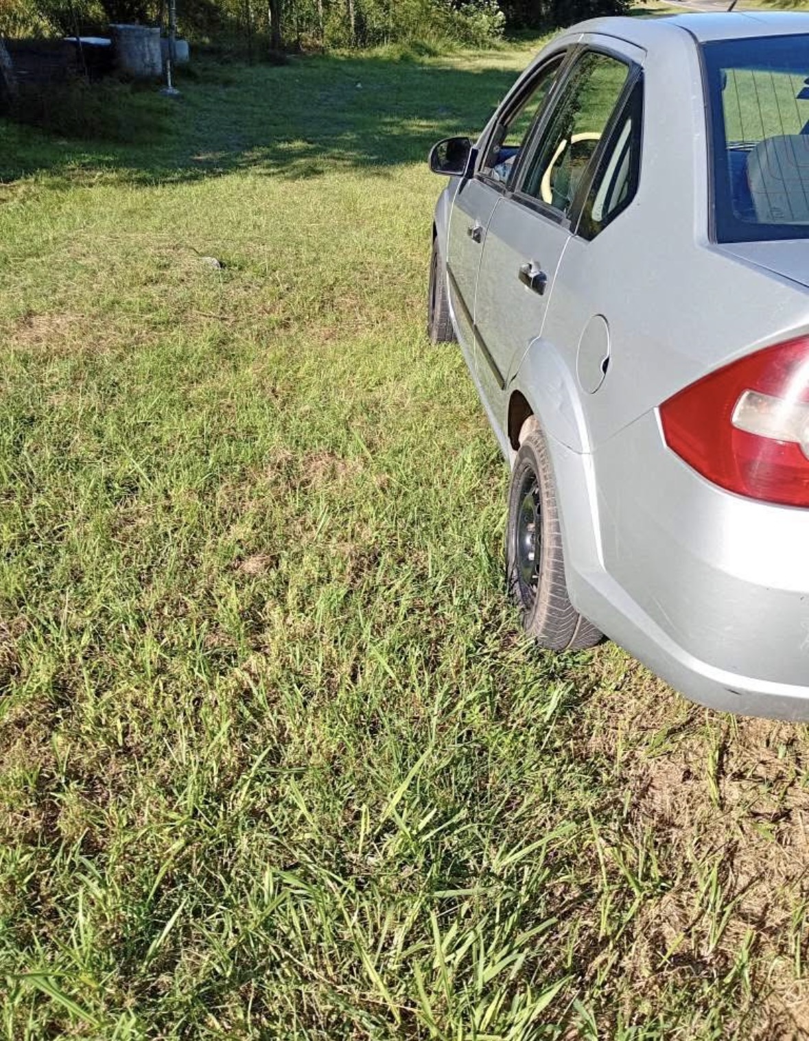 Ford Fiesta 2006 1.6 Nafta - Foto 4