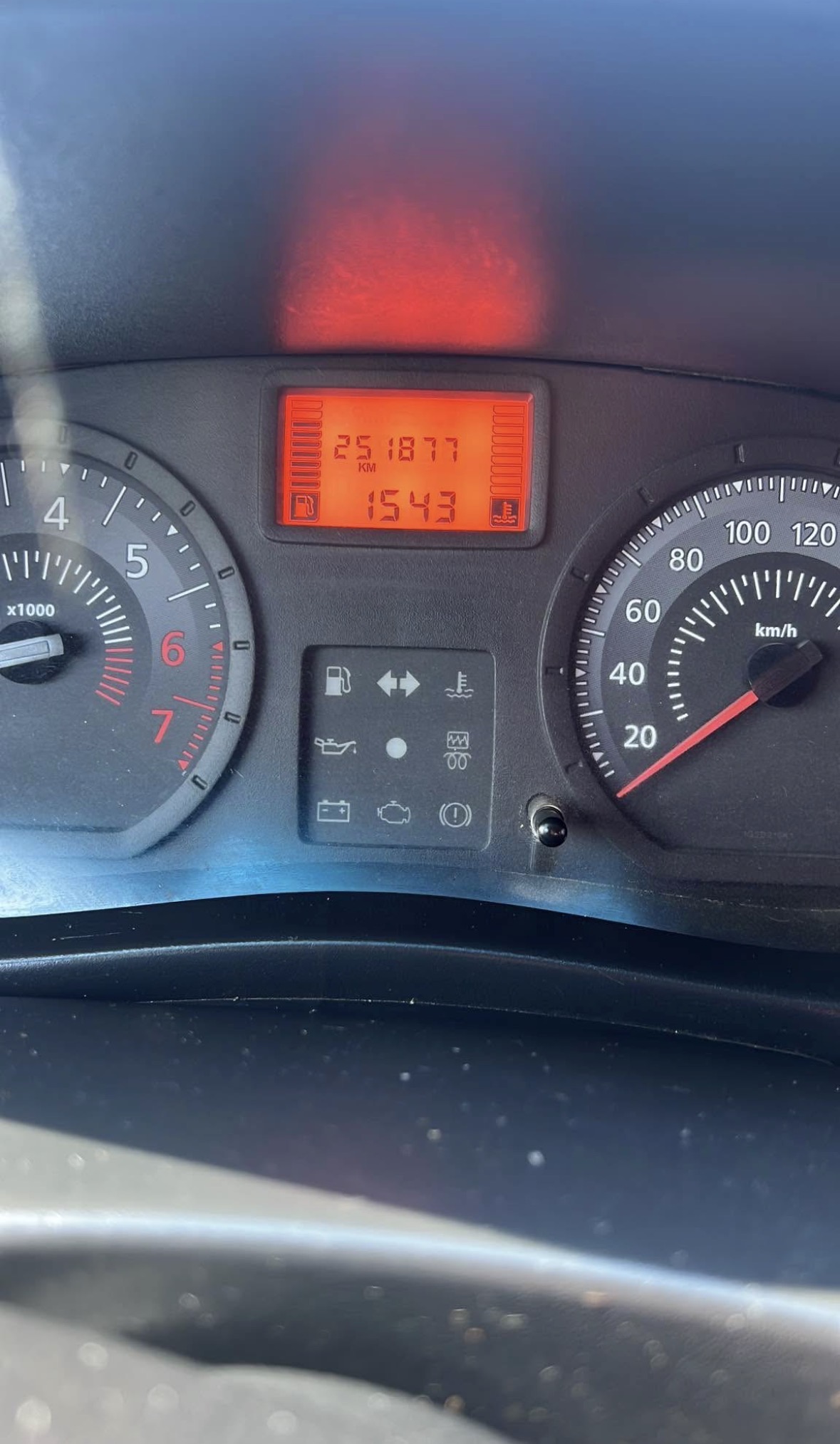 Renault Logan 2013 1.6 Nafta Pack - Foto 9