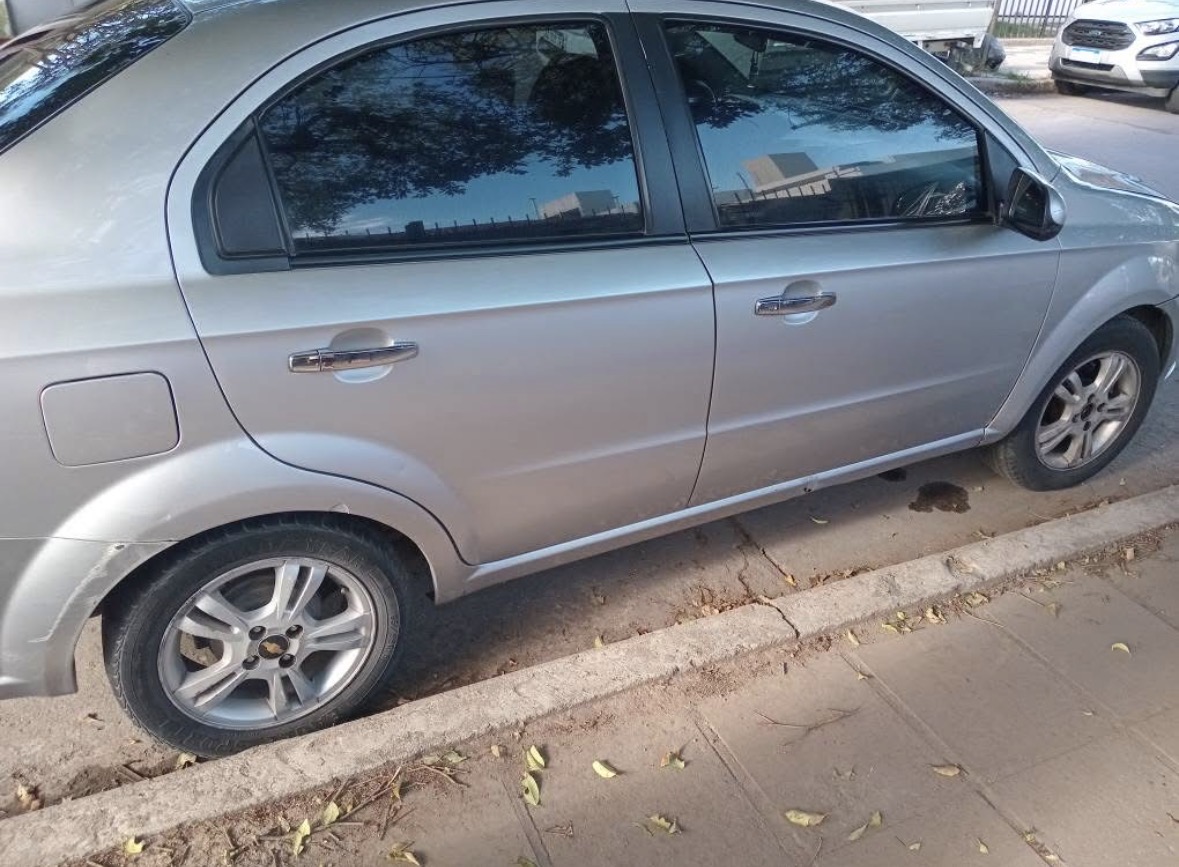 Chevrolet Aveo 1.6 Automático - Foto 5