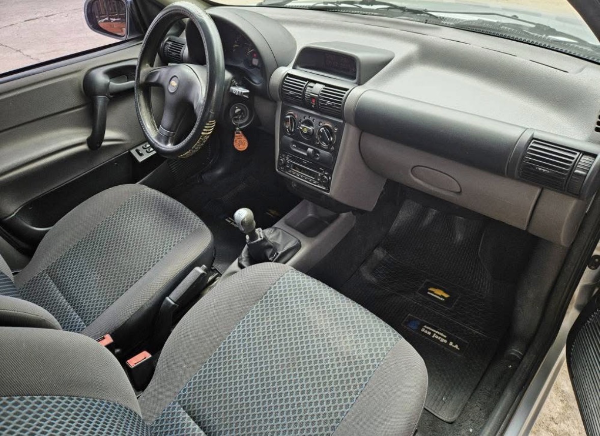 Chevrolet Classic 1.4 LT Spirit - Foto 6
