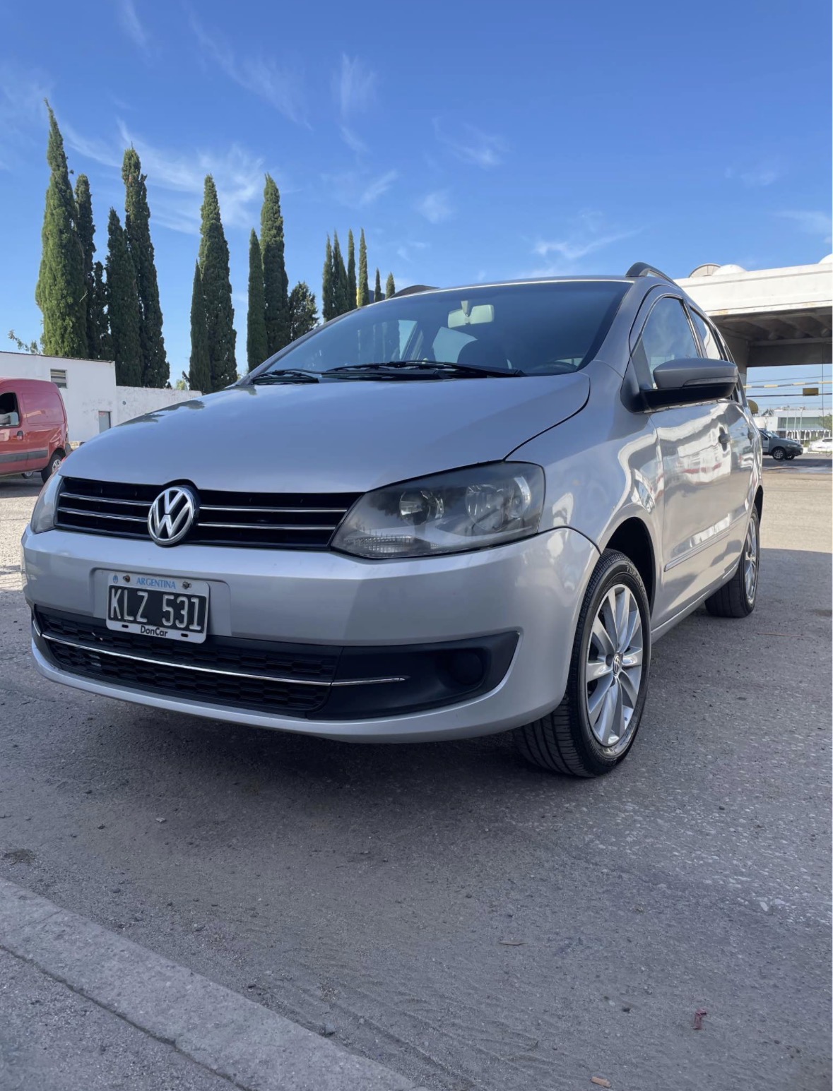 Volkswagen Suran 1.6 - Foto 2