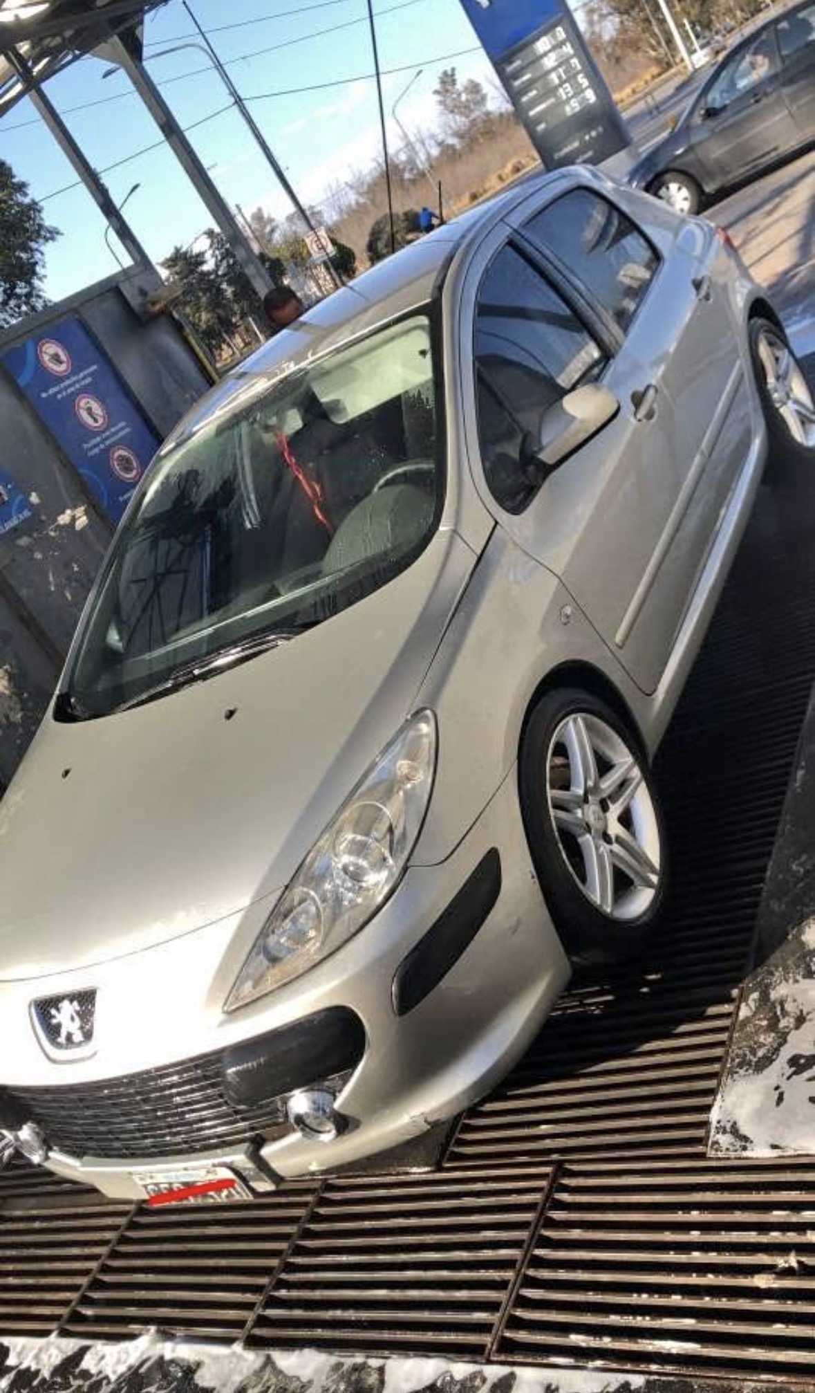 Peugeot 307 XR 1.6 16V 2007 - Foto 1