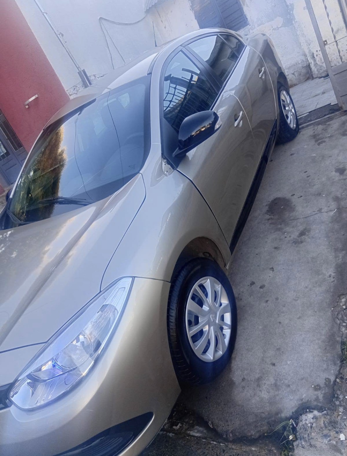 Renault Fluence 1.6 - Foto 2