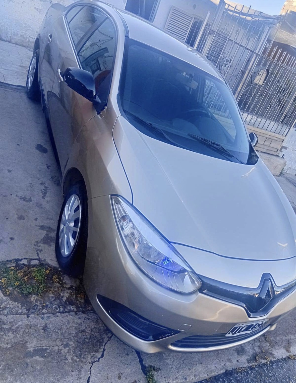 Renault Fluence 1.6 - Foto 1