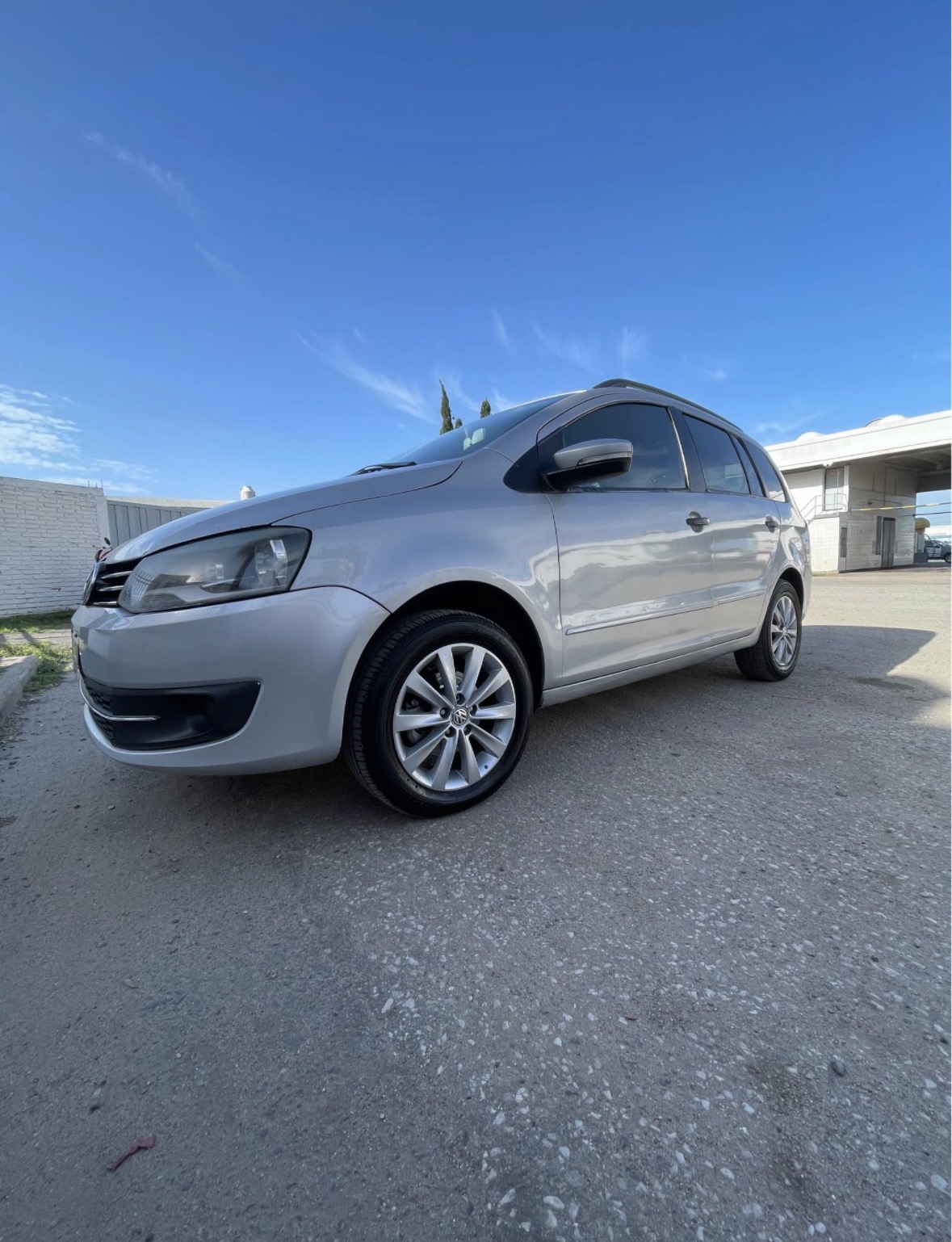 Volkswagen Suran 1.6 - Foto 4