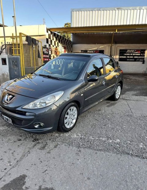 Peugeot 207 XS 1.9D Full